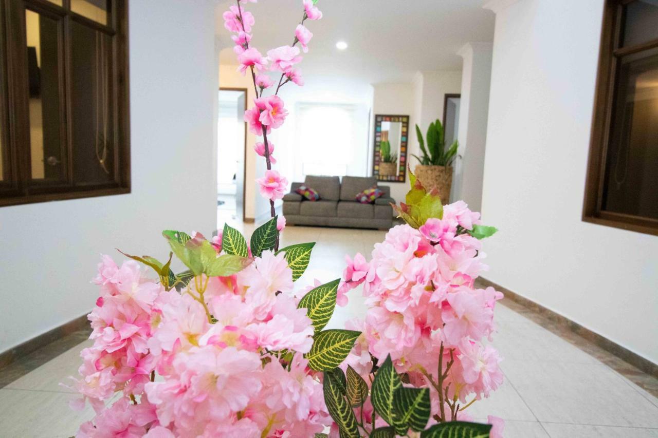 Hotel Madrid Plaza Colombia Buitenkant foto